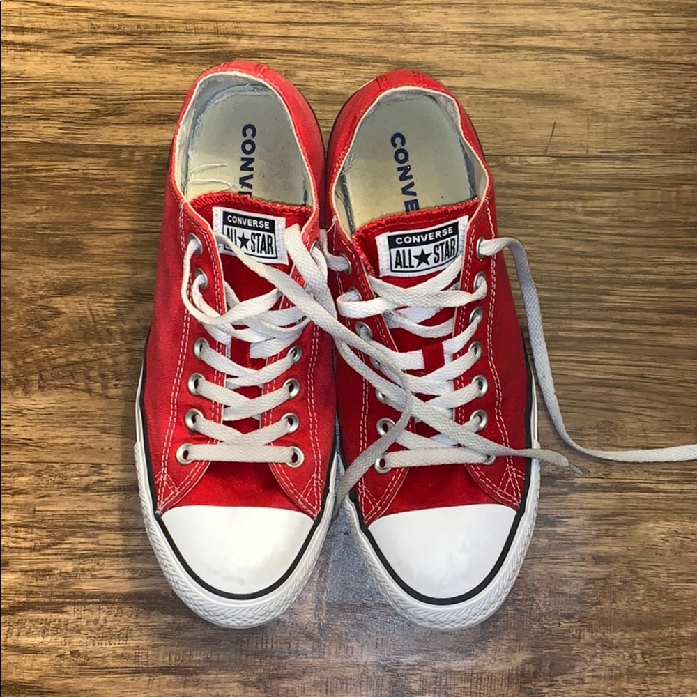 Converse. Red. W 11/M9. Used.